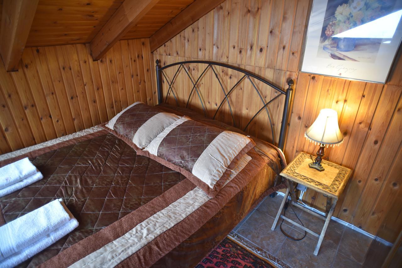 Santa Marina Guesthouse Káto Loutrákion Eksteriør billede
