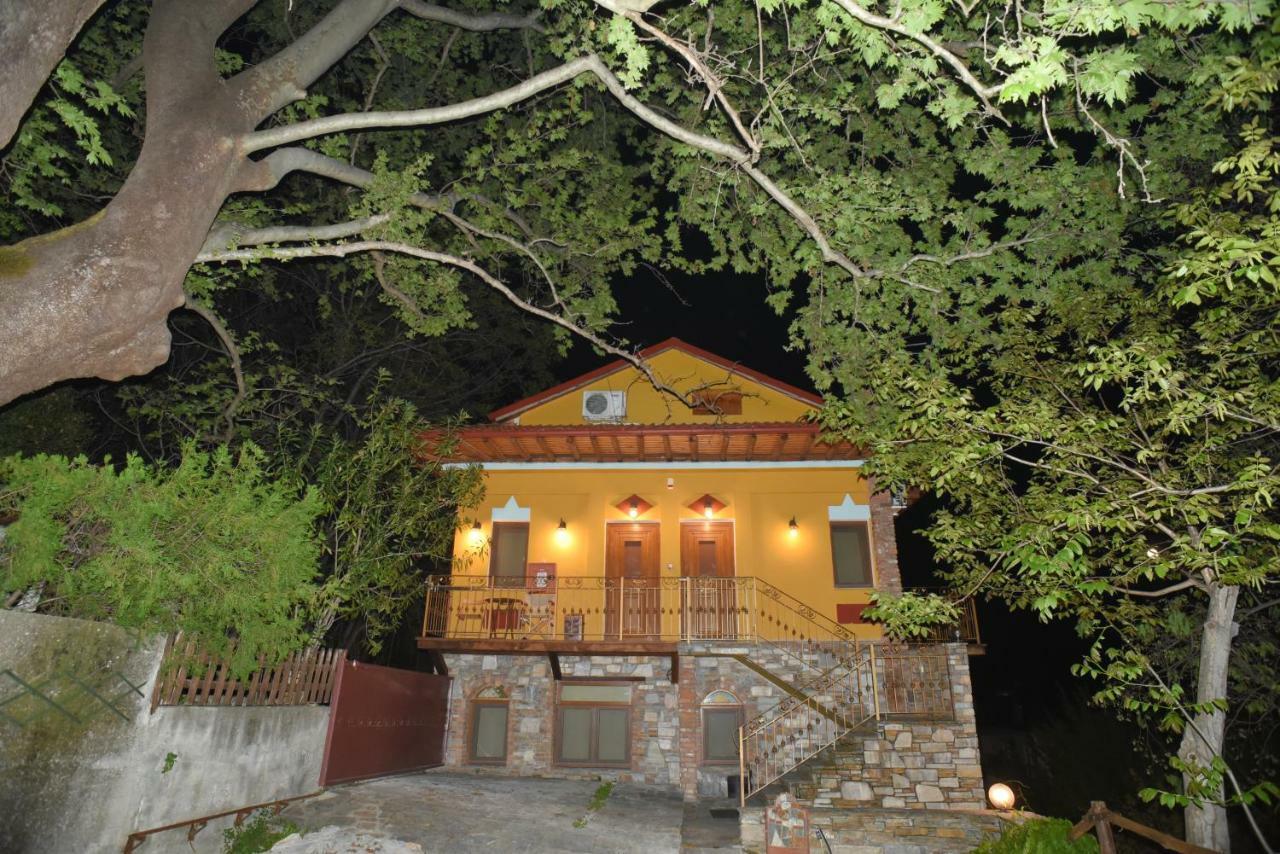 Santa Marina Guesthouse Káto Loutrákion Eksteriør billede