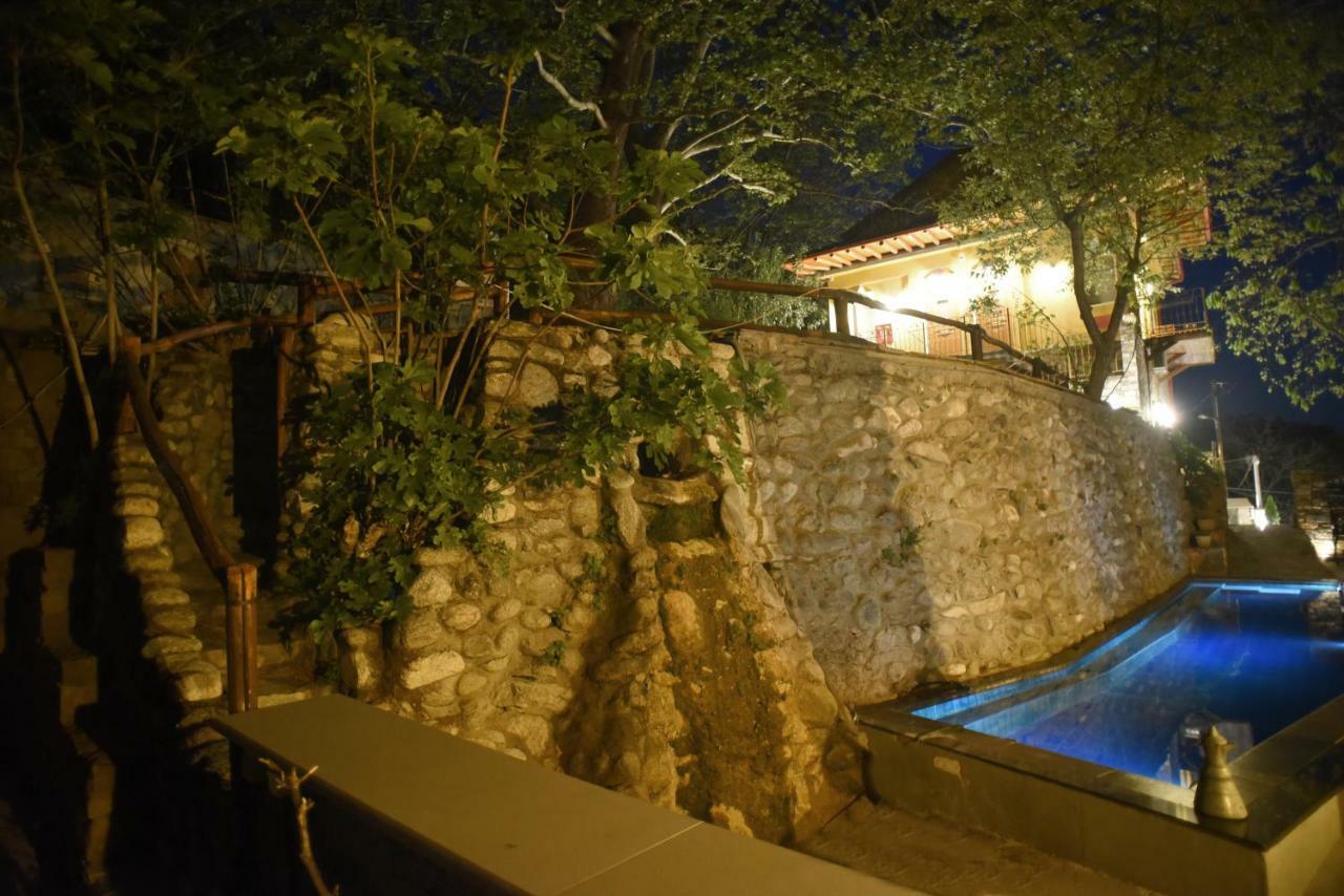 Santa Marina Guesthouse Káto Loutrákion Eksteriør billede