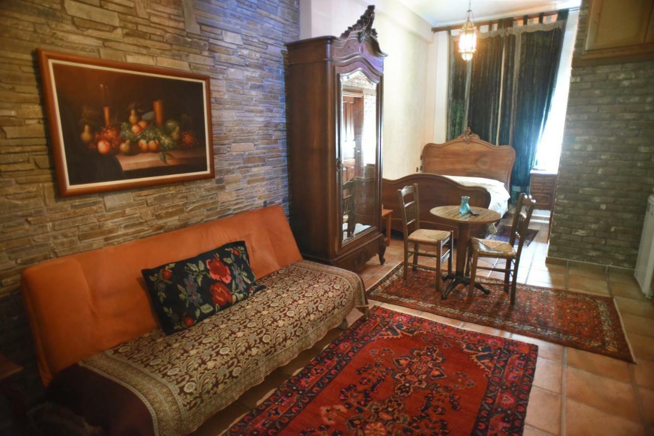 Santa Marina Guesthouse Káto Loutrákion Eksteriør billede