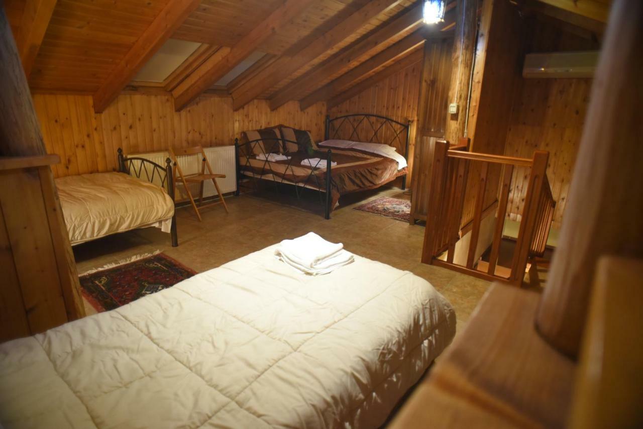Santa Marina Guesthouse Káto Loutrákion Eksteriør billede