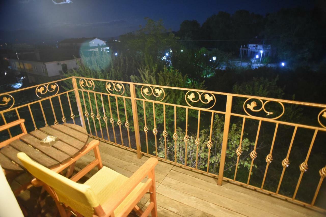 Santa Marina Guesthouse Káto Loutrákion Eksteriør billede